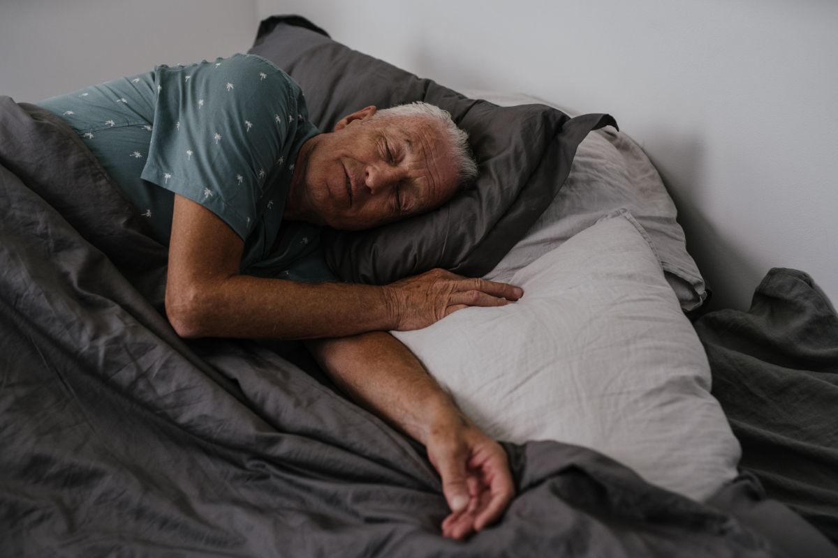 Tips to Improve Sleep for Seniors